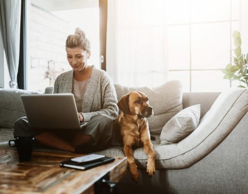 Nowe przepisy dotyczące pracy zdalnej – wszystko, co musisz wiedzieć praca zdalna kadrowa