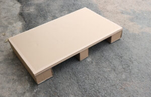 Palety tekturowe – jakie branże chętnie z nich korzystają? palety tekturowe